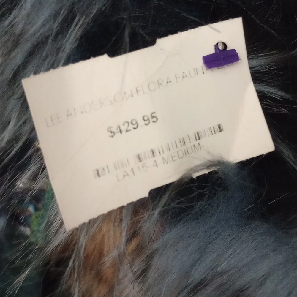 Faux Fur Lee Andersen coat - Picture 5 of 7
